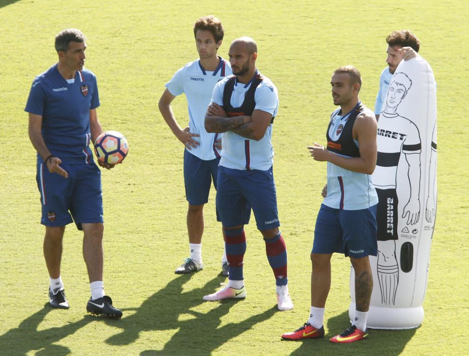 Las mejores imágenes del entrenamiento del Levante UD