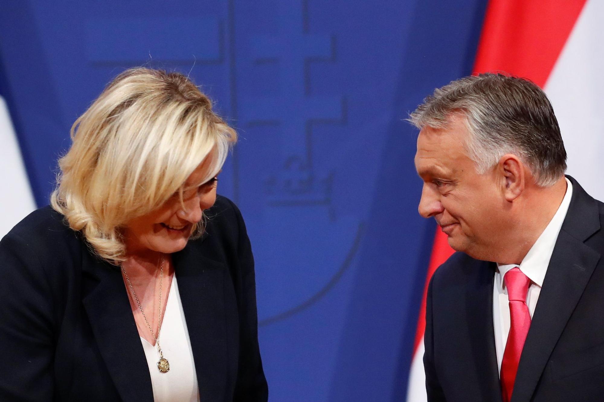 Marine Le Pen y Viktor Orbán, reunidos este martes.