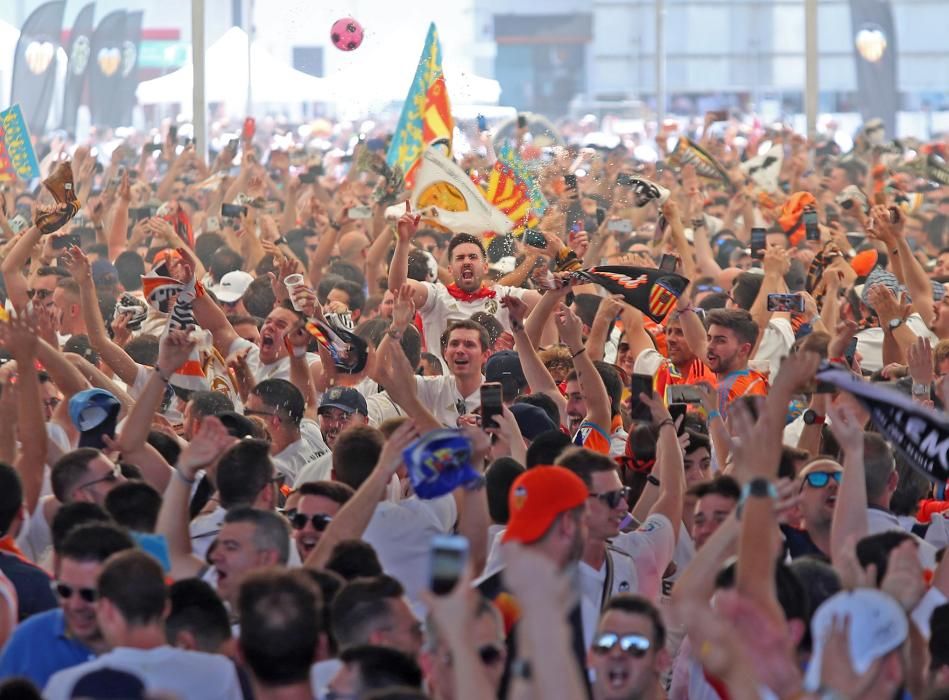 Fan Zone del Valencia CF en Sevilla