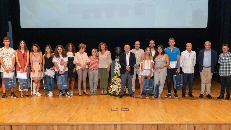 Sara Girona, Miguel Remigia y Pedro Juan Borrero se adjudican de los premios literarios de Benimodo