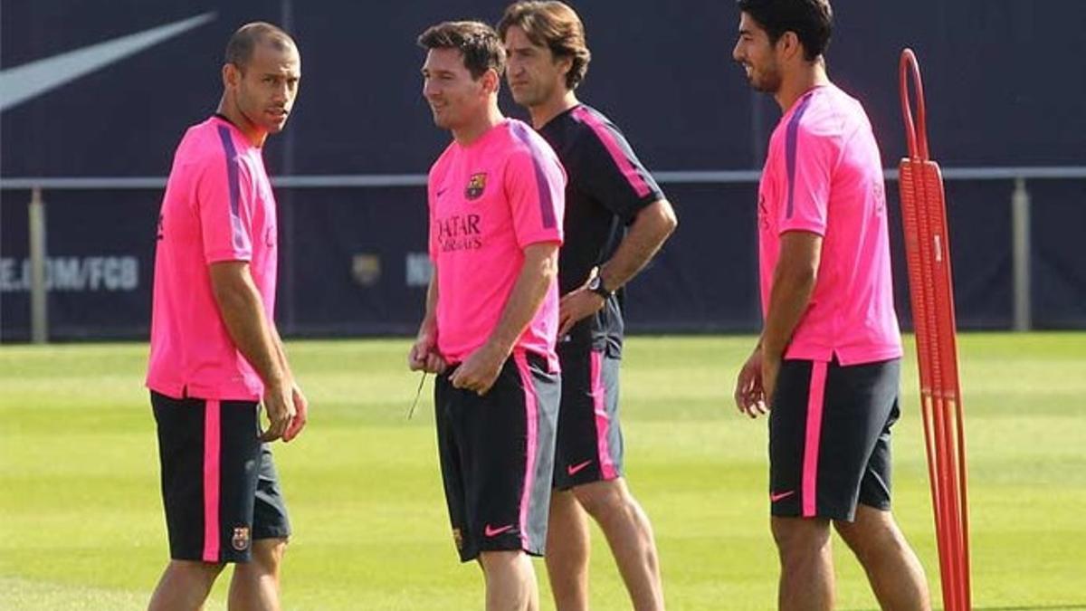 Luis Suárez siempre está próximo a Messi, Mascherano y Andrés Iniesta