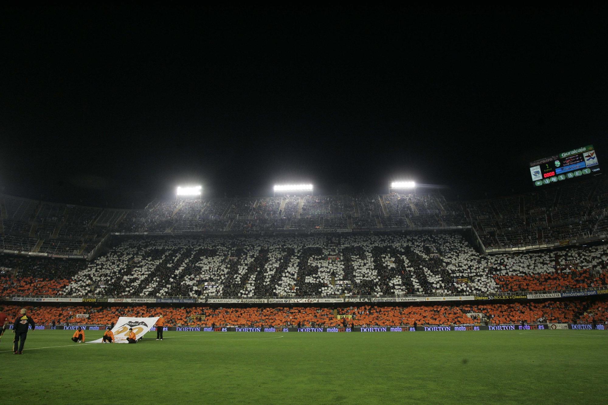 Históricos momentos mágicos de la grada de  Mestalla que pronto volverán