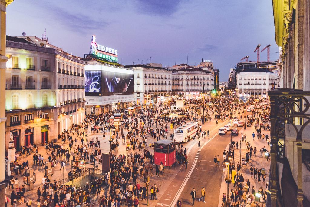 Vigila tus pertenencias en las calles principales.