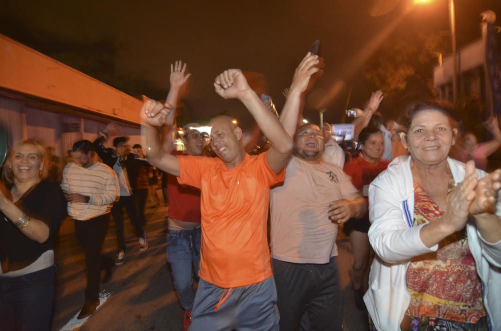 El exilio cubano celebra la muerte de Castro