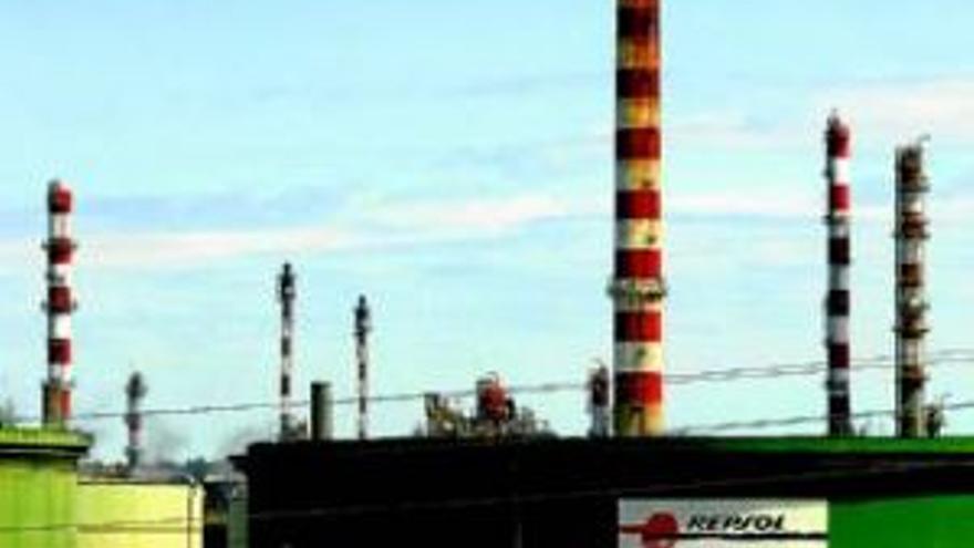 Gallardo completará los datos de impacto de la refinería en septiembre