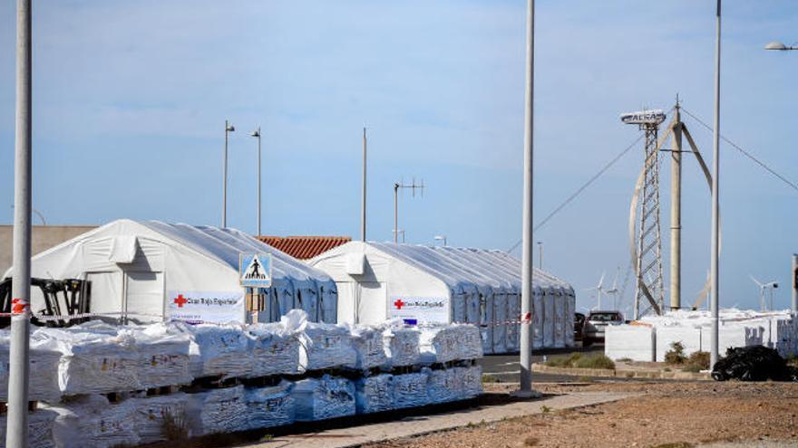 La Zona Franca pide datos del centro de migrantes de Arinaga para el visto bueno