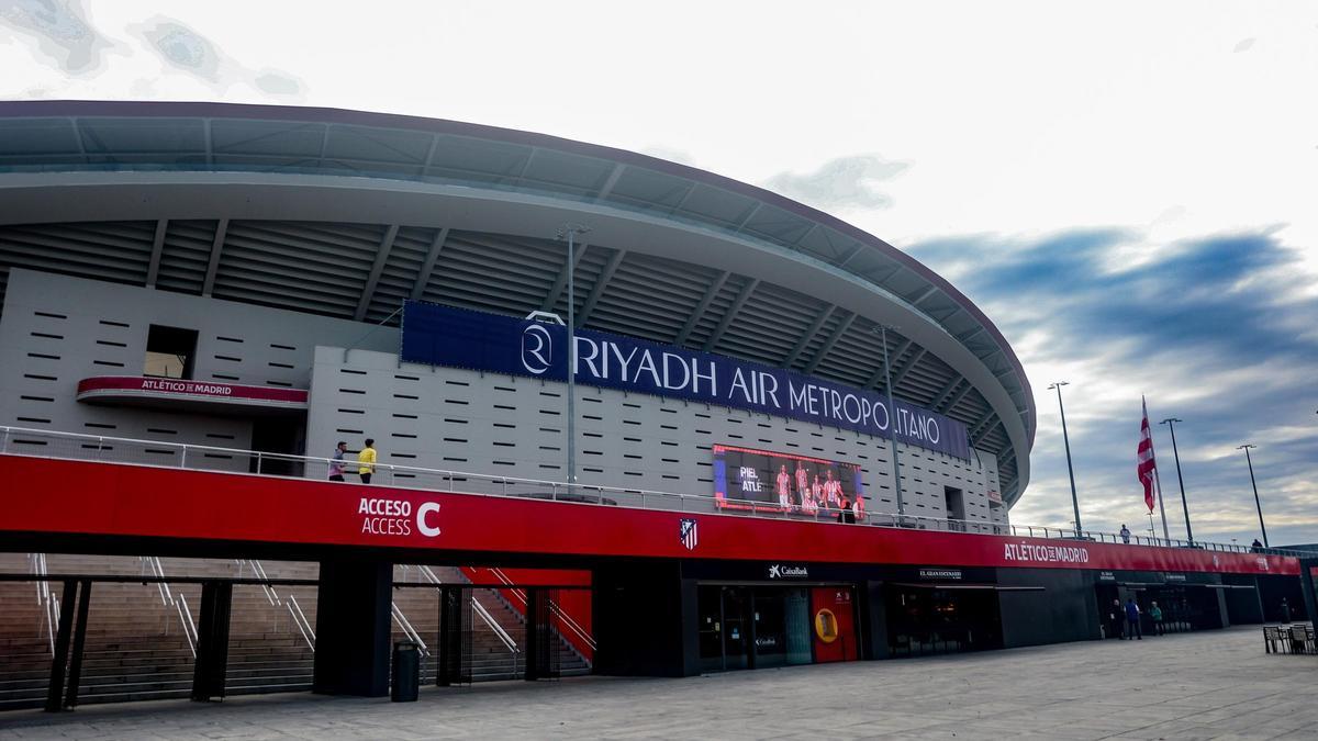 Fachada del Estadio Riyadh Air Metropolitano