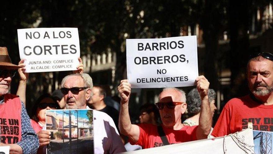 Los vecinos de Torreblanca se manifestarán hartos de los cortes de luz en el barrio