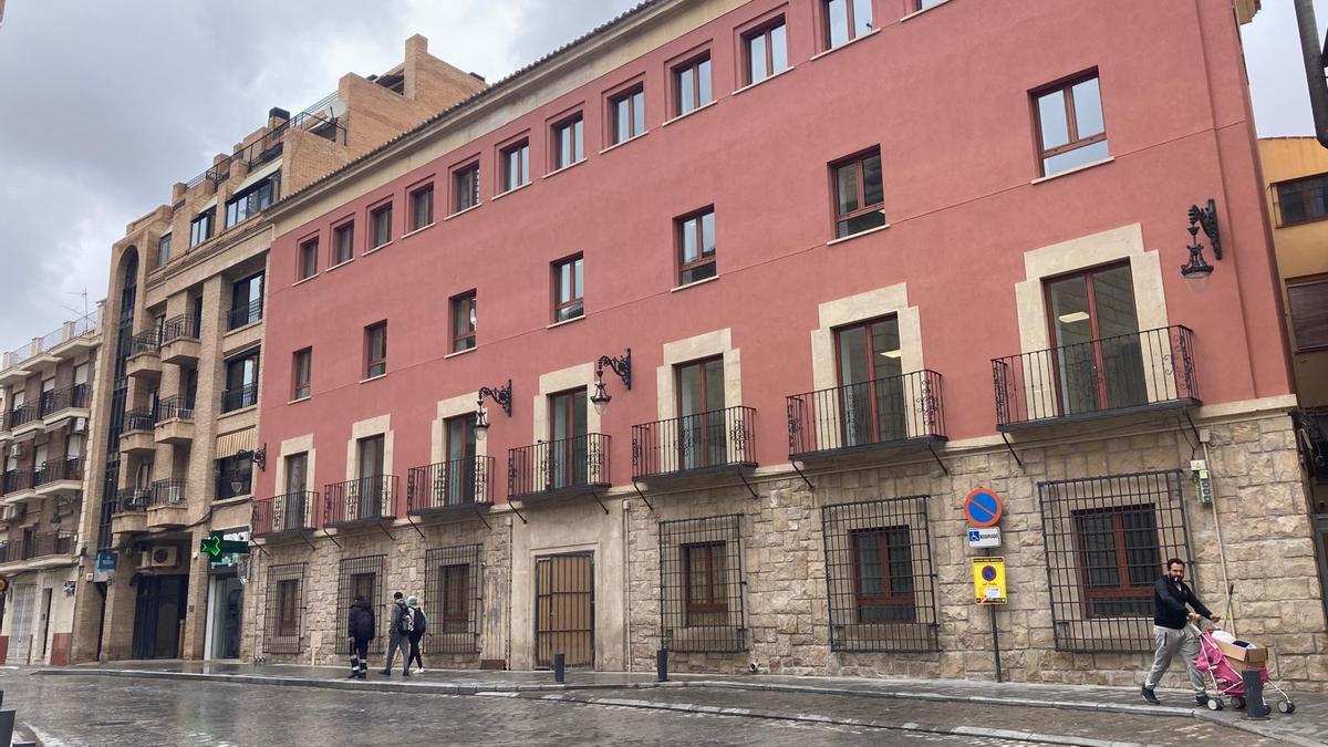 La remodelación del edificio de los antiguos juzgados para acoger dependencias municipales del Ayuntamiento de Orihuela ya está lista