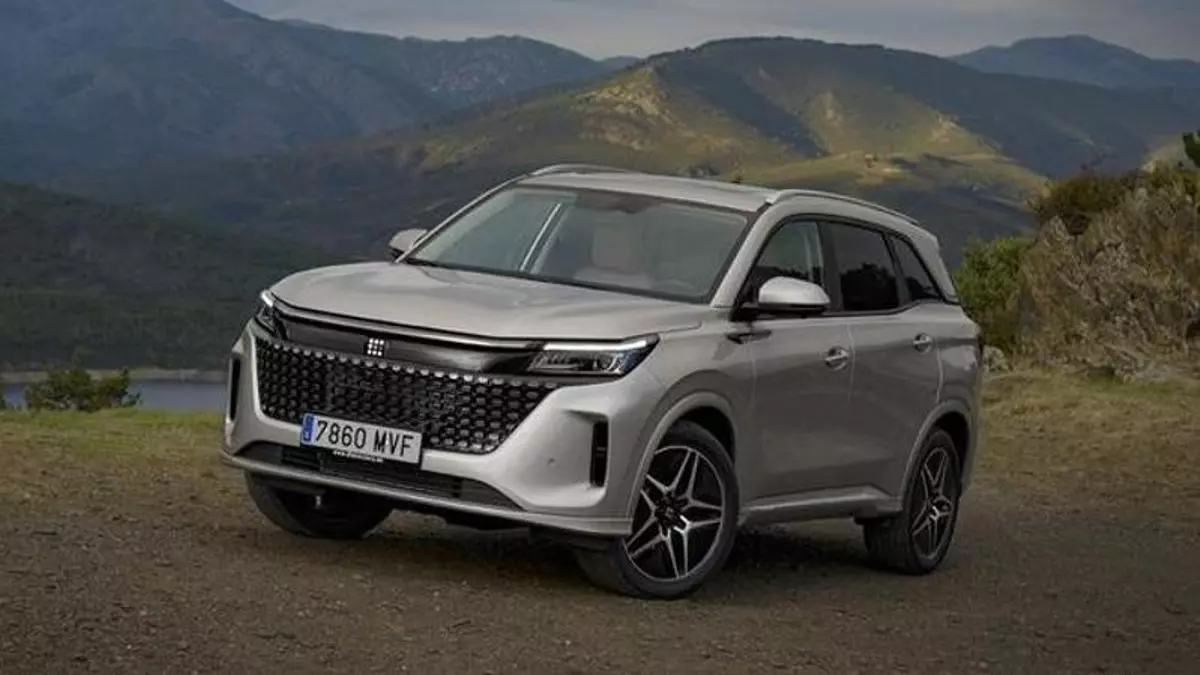 DFSK E5, el PHEV de siete plazas más barato del mercado