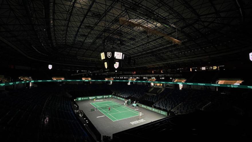 El Martín Carpena, ayer, preparado para la disputa de la Fase Final de la Copa Davis. A