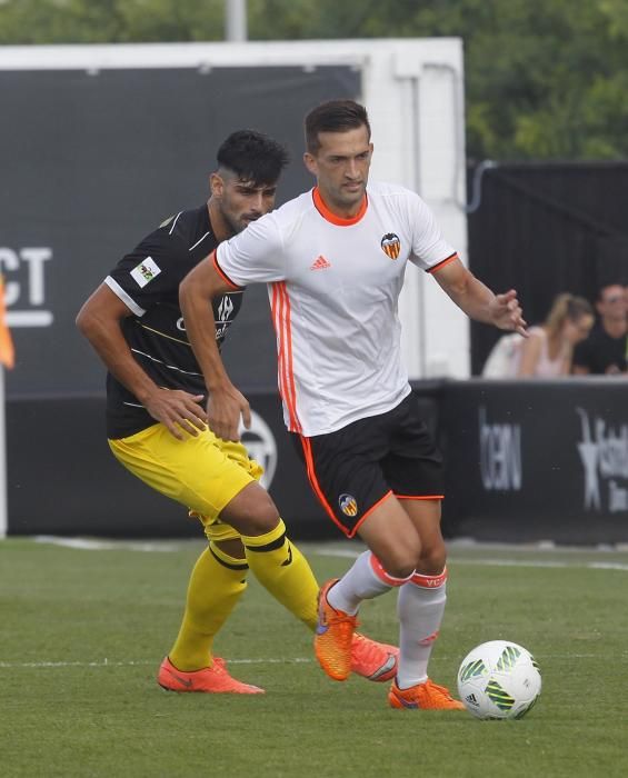 Las mejores imágenes del Valencia Mestalla - AE Prat