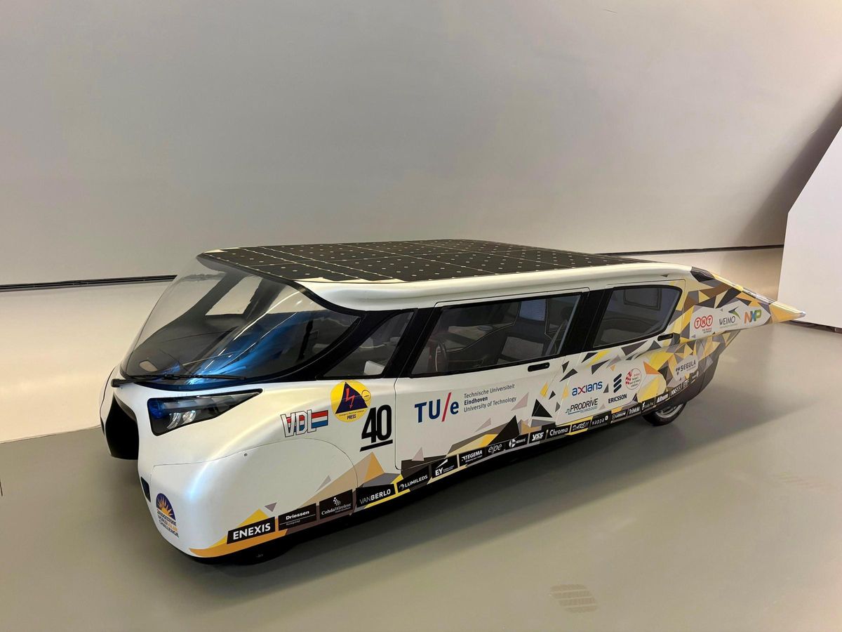 Coche solar Stella Lux