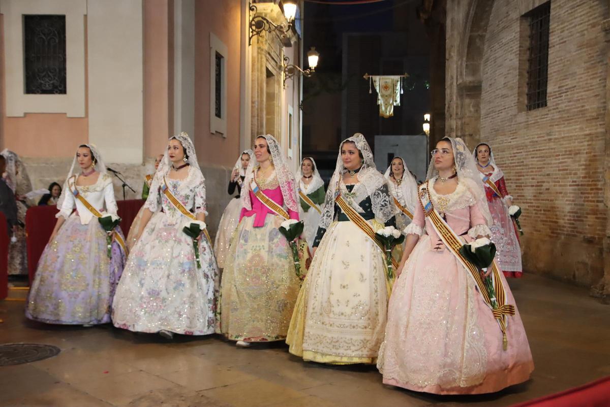Todas las fotos de la Ofrenda del 18 de marzo por la calle de La Paz hasta la 20:30 horas Todas las fotos de la Ofrenda del 18 de marzo por la calle de La Paz hasta la 20:30 horas