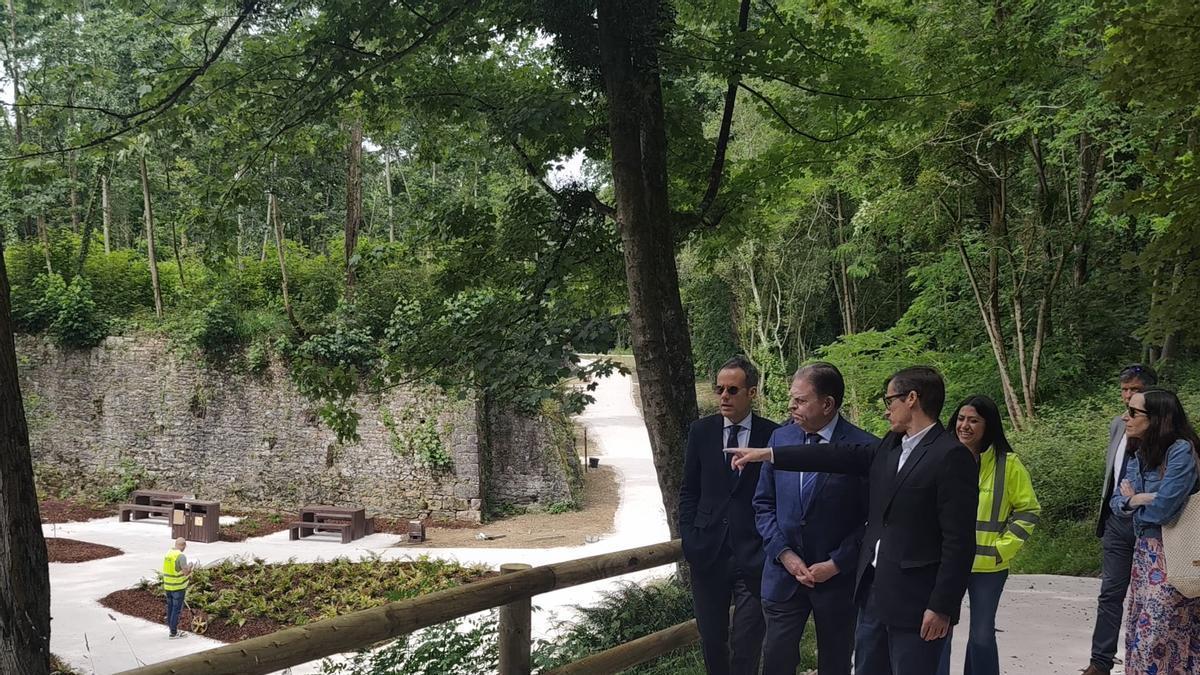 Alfredo Canteli y Nacho Cuesta visitando esta semana con técnicos las obras del Fulminato.