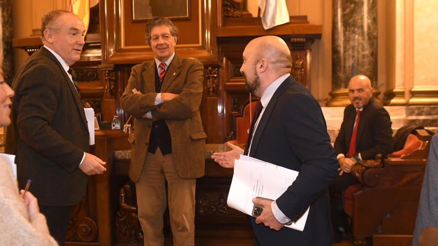 El Gobierno local de A Coruña descarta un pacto de presupuestos con el PP: habrá cuestión de confianza o prórroga