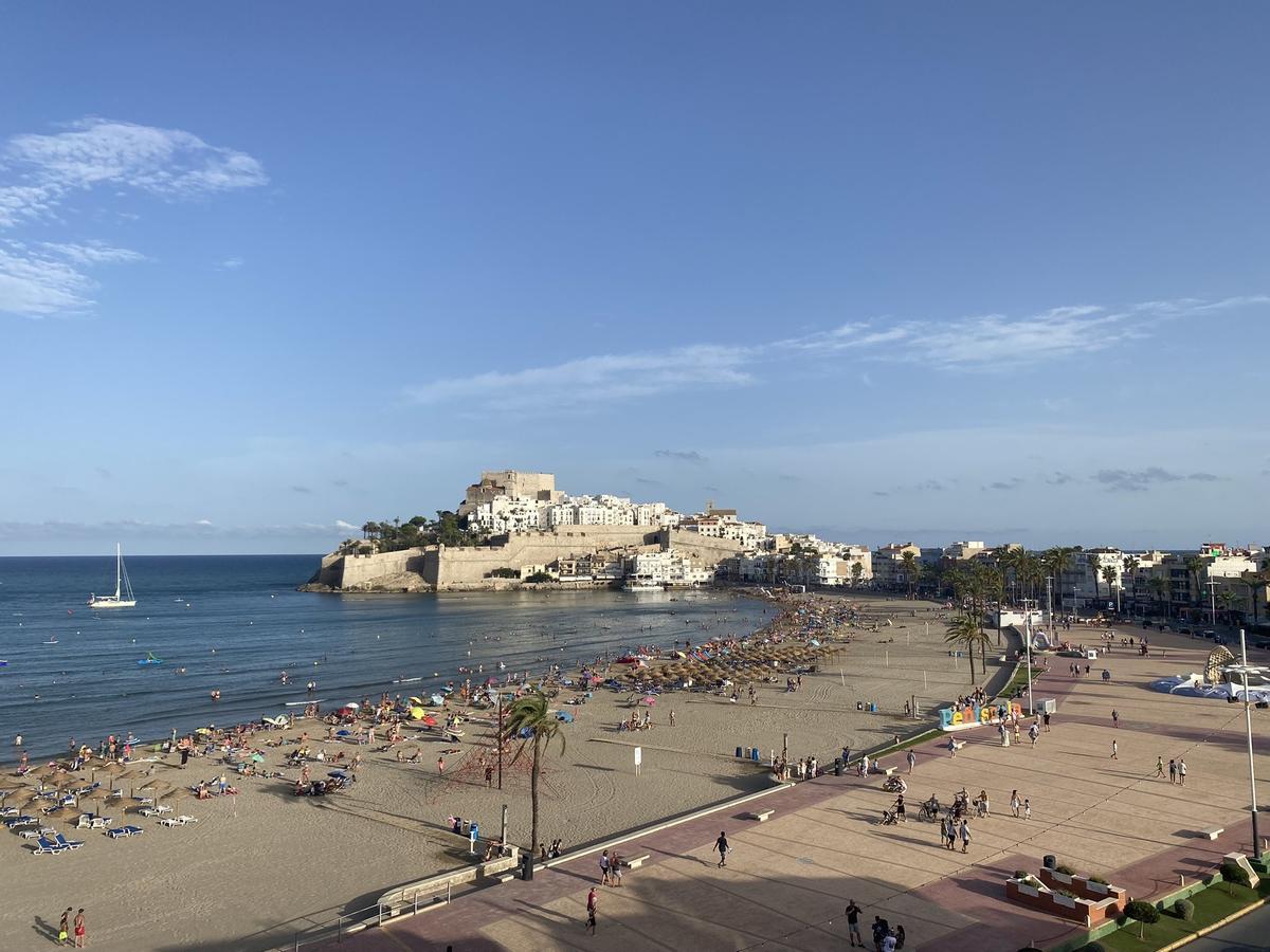La perfecta fusión de historia y sol y playa hace a Peñíscola única.