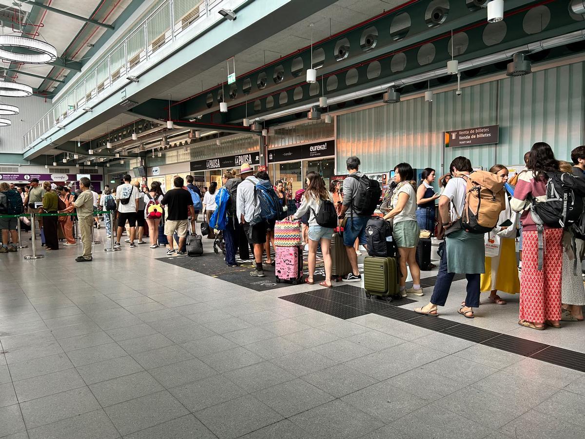 La circulación ferroviaria entre Galicia y Madrid se reestablece con normalidad: "Hemos llegado a Santiago sin incidencias ni retrasos"