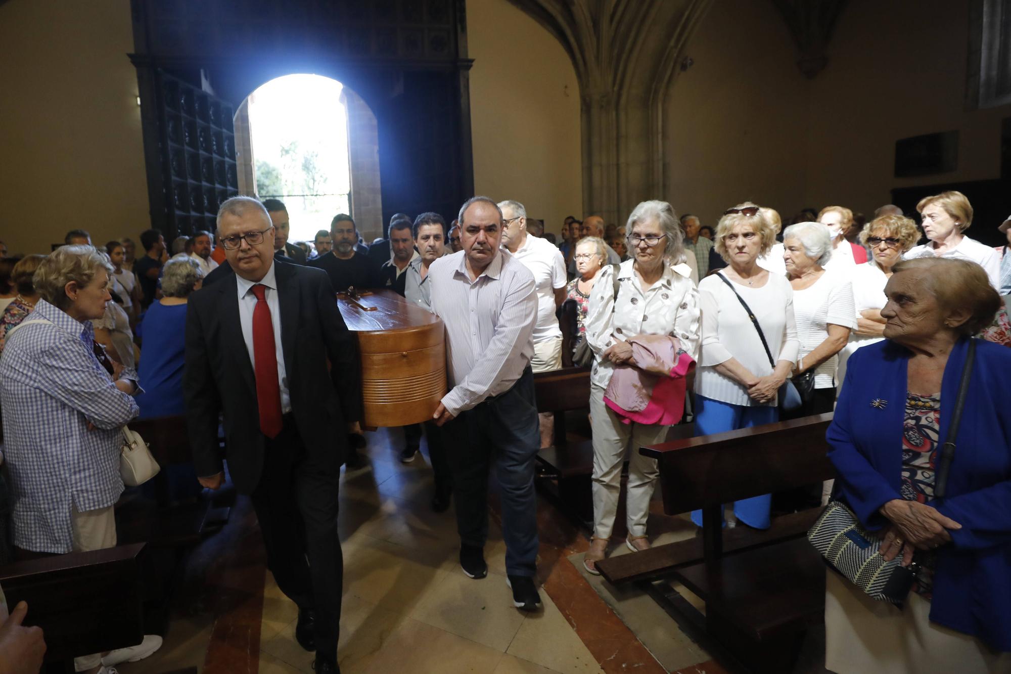 En imágenes: Oviedo despide a fray Antonio, cura de los Dominicos