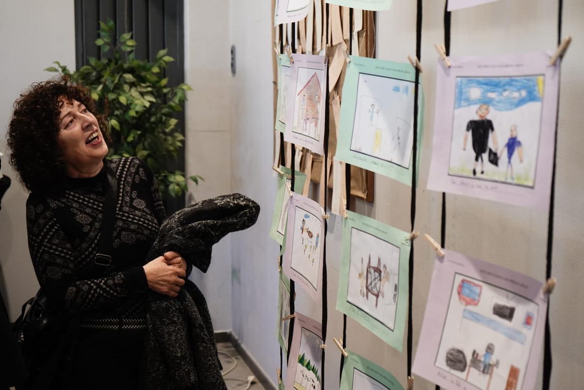 Dibuixos d'alumnes de primària on expliquen què és per ells jubilar-se