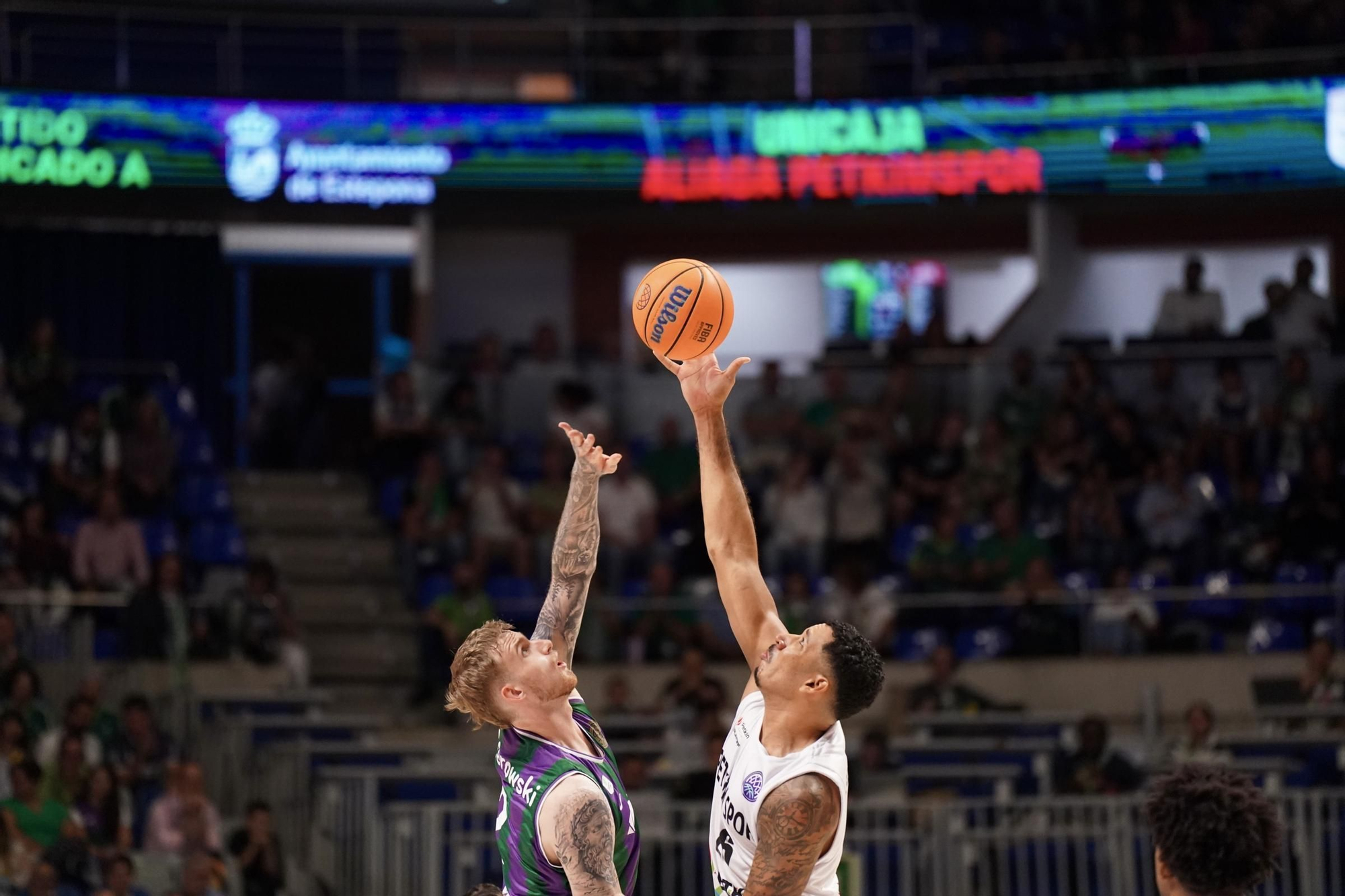 Partido disputado entre el Unicaja y el Aliaga Petkimspor de la BCL