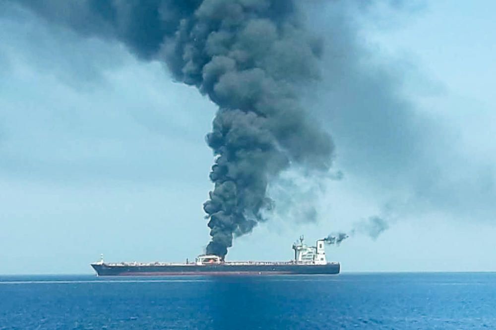 Ataque contra dos petroleros en el golfo de Omán