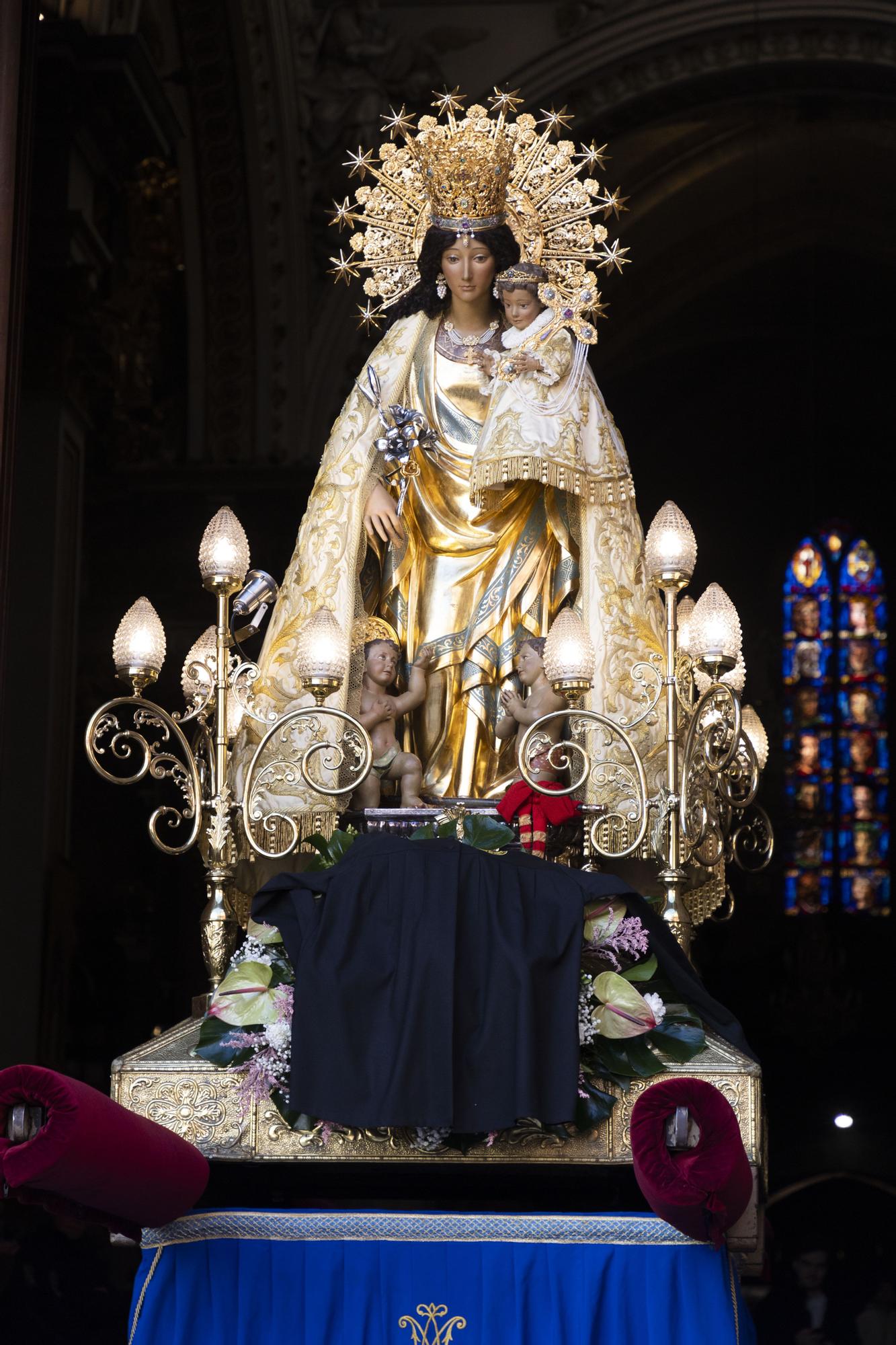 La Virgen de los Desamparados asiste al Tribunal de las Aguas