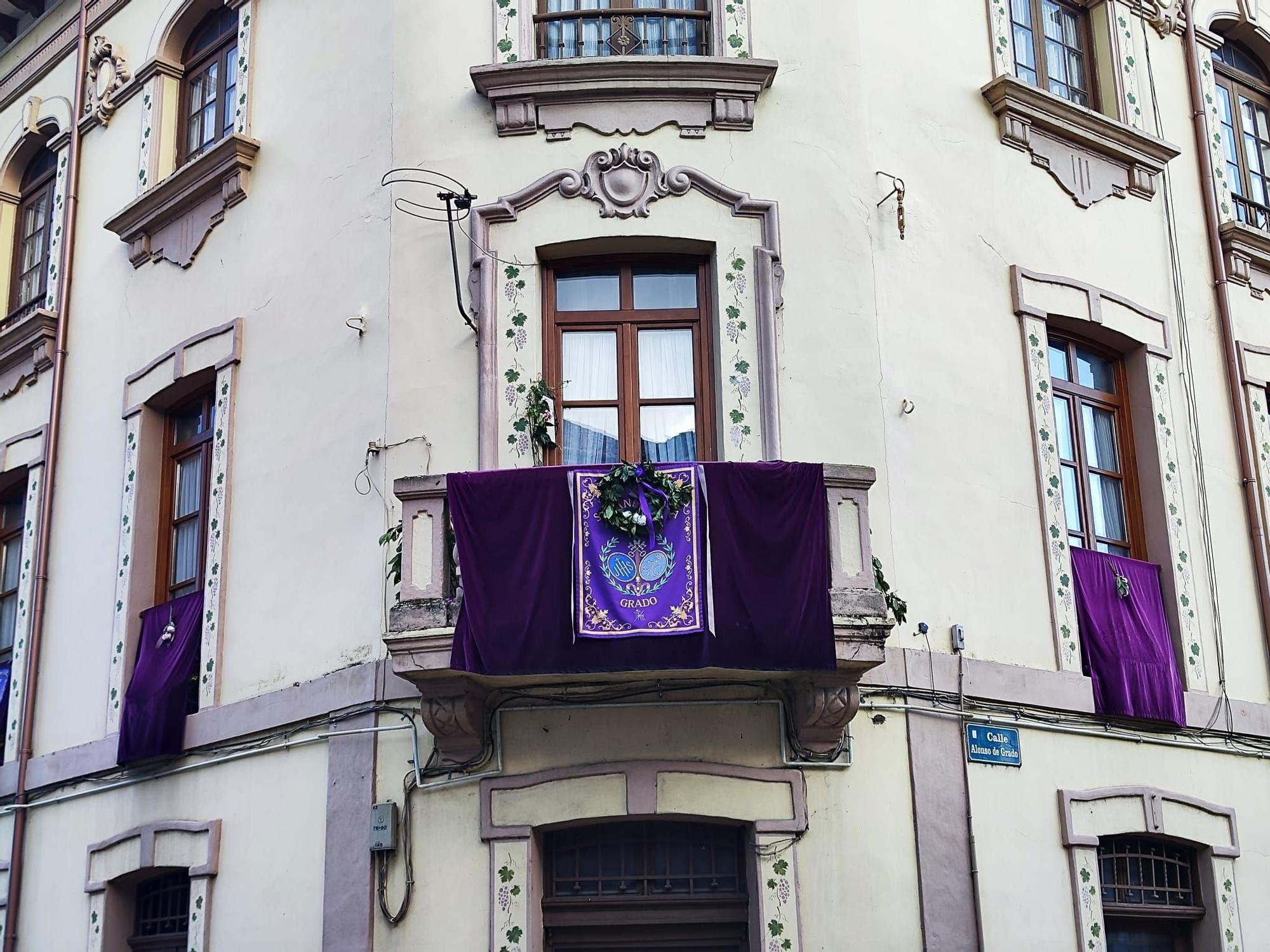 Los balcones y escaparates del concurso de Semana Santa, en imágenes