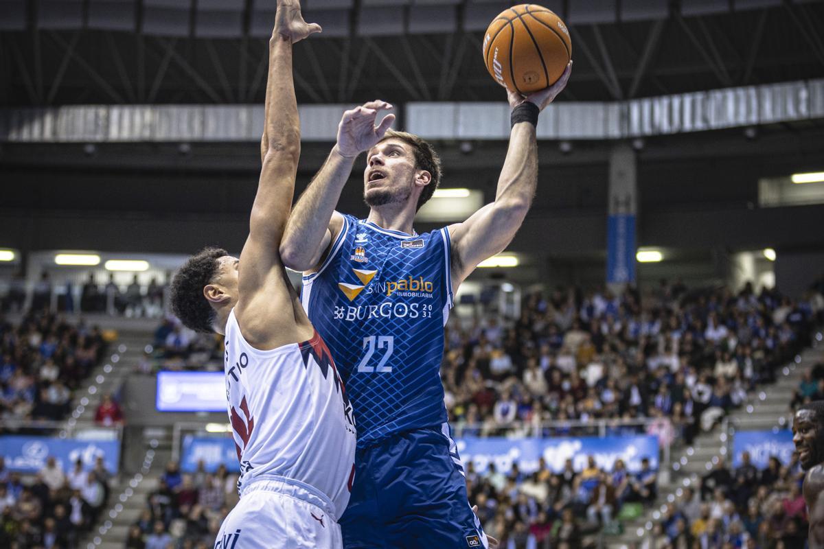 Happ, en un partido de la temporada pasada con el Burgos.
