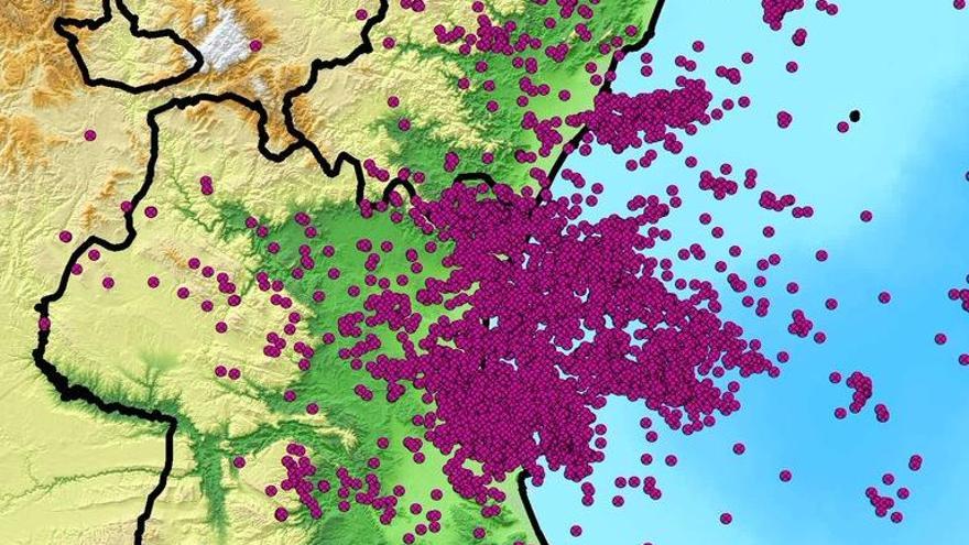 Mapa con los rayos caídos el domingo en la C. Valenciana.