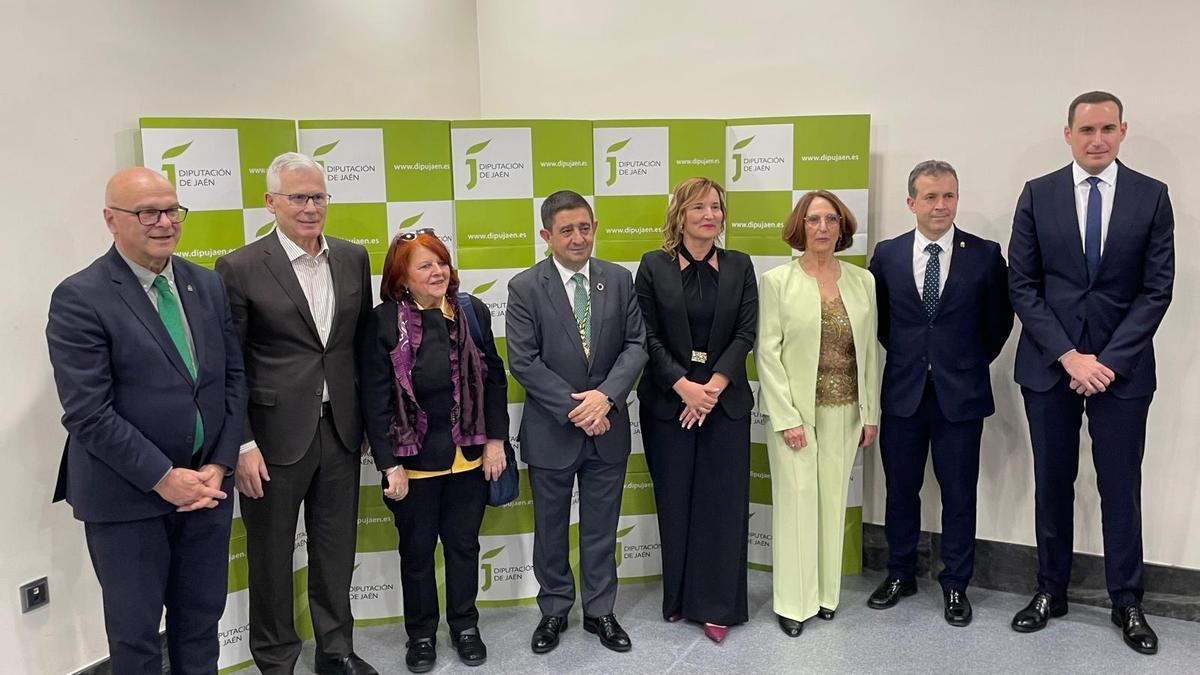 Foto de familia de la Entrega de Premios de la Provincia organizada por la Diputación de Jaén.