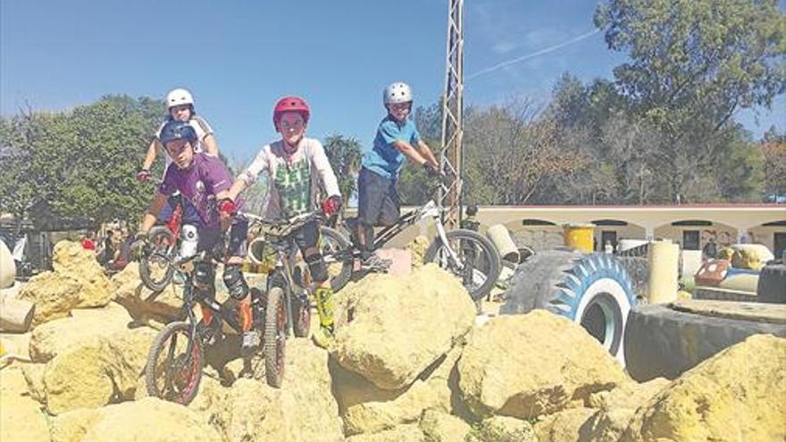 villa del río cuaja un gran papel en el campeonato andaluz de trial bici