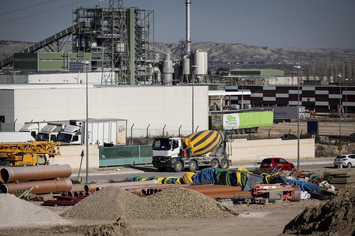 Obras de ampliación de los centros de datos de Amazon en El Burgo de Ebro (Zaragoza).)