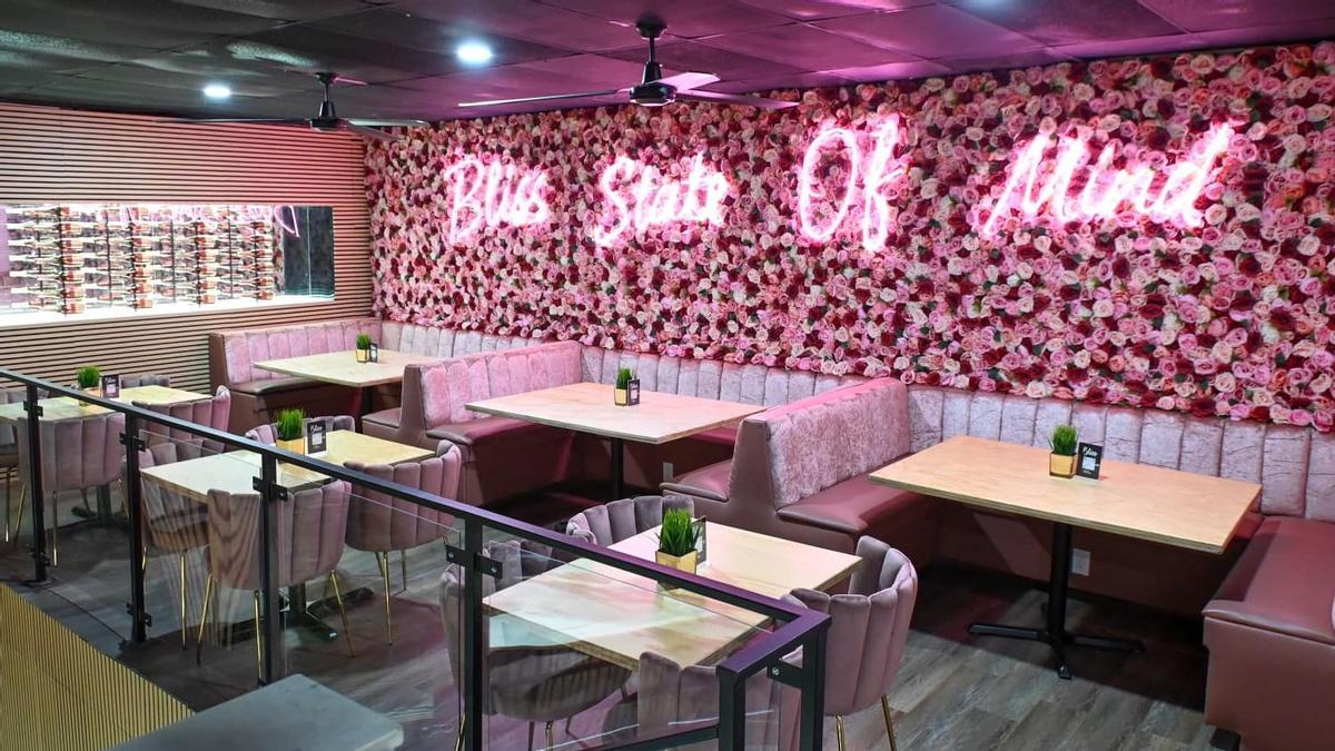 Imágenes del restaurante Bliss, que se ha hecho viral por su estricta política de acceso para sus clientes