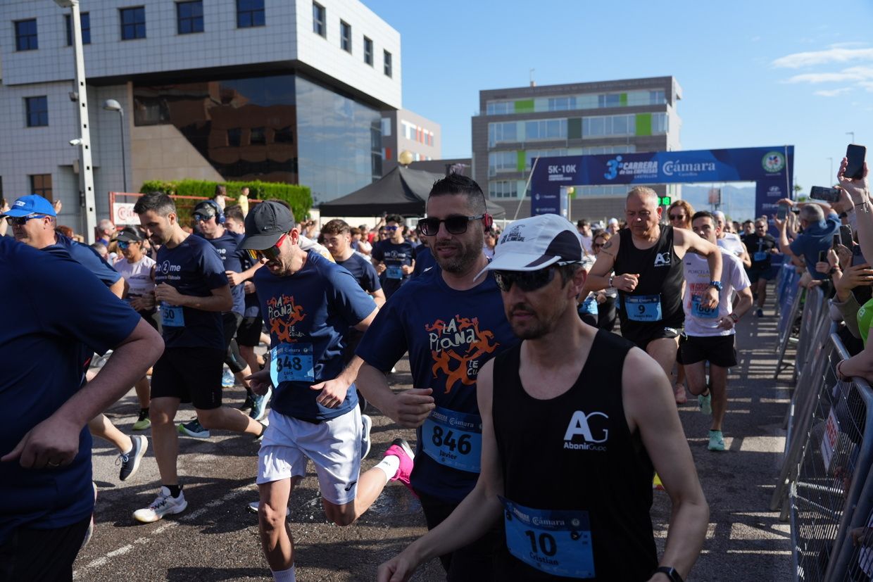 Búscate en las fotos de la Carrera de las Empresas en Castellón