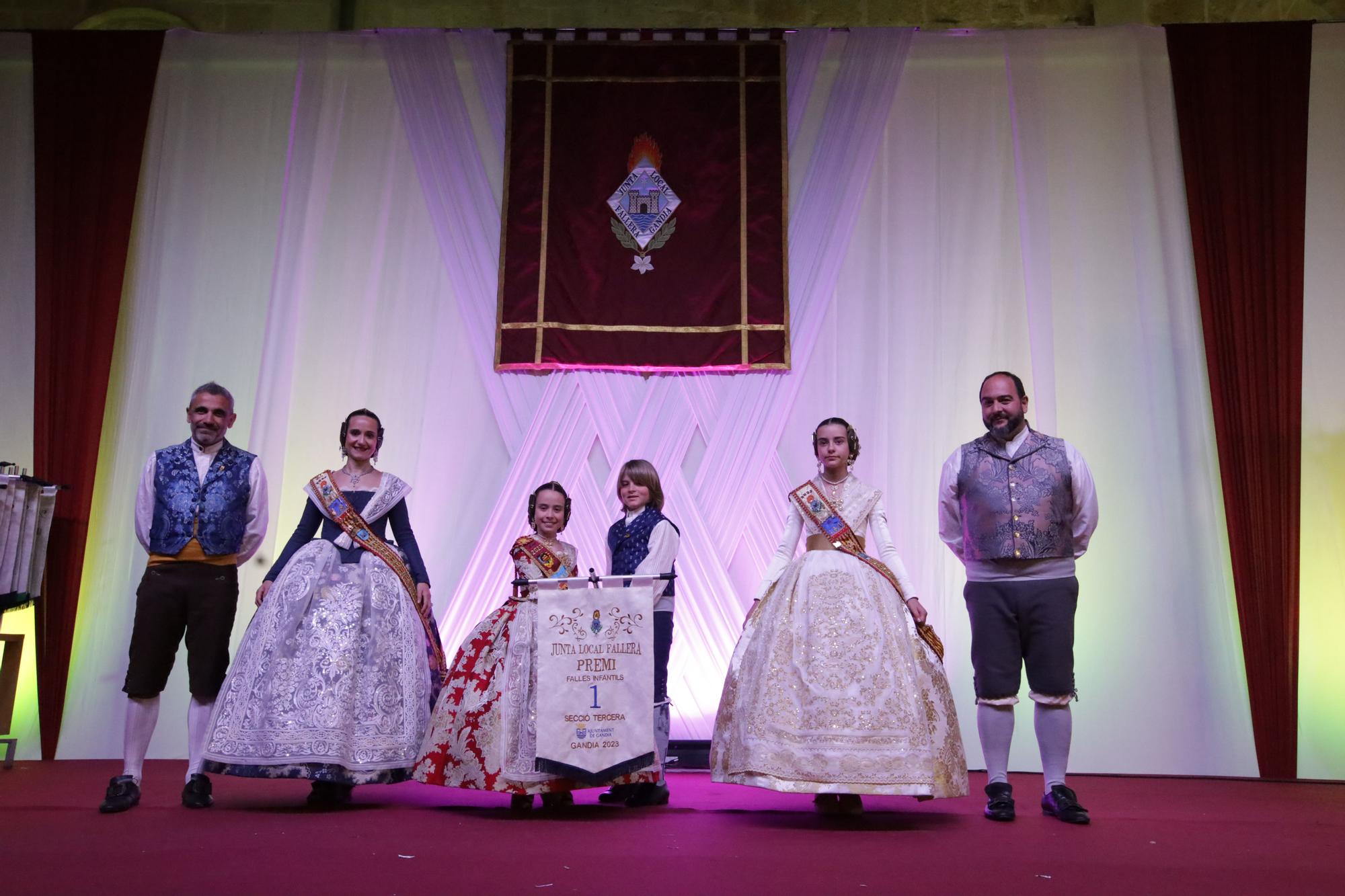 Todas las fotos de la entrega de premios falleros de Gandia