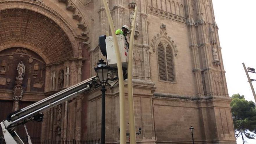 Arbeiten vor der Kathedrale