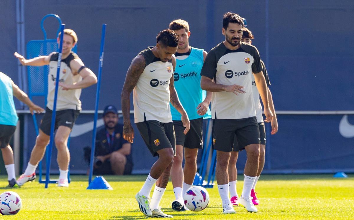 ¡Buenas noticias para Xavi! Íñigo ya entrena con el grupo antes del Barça - Cádiz