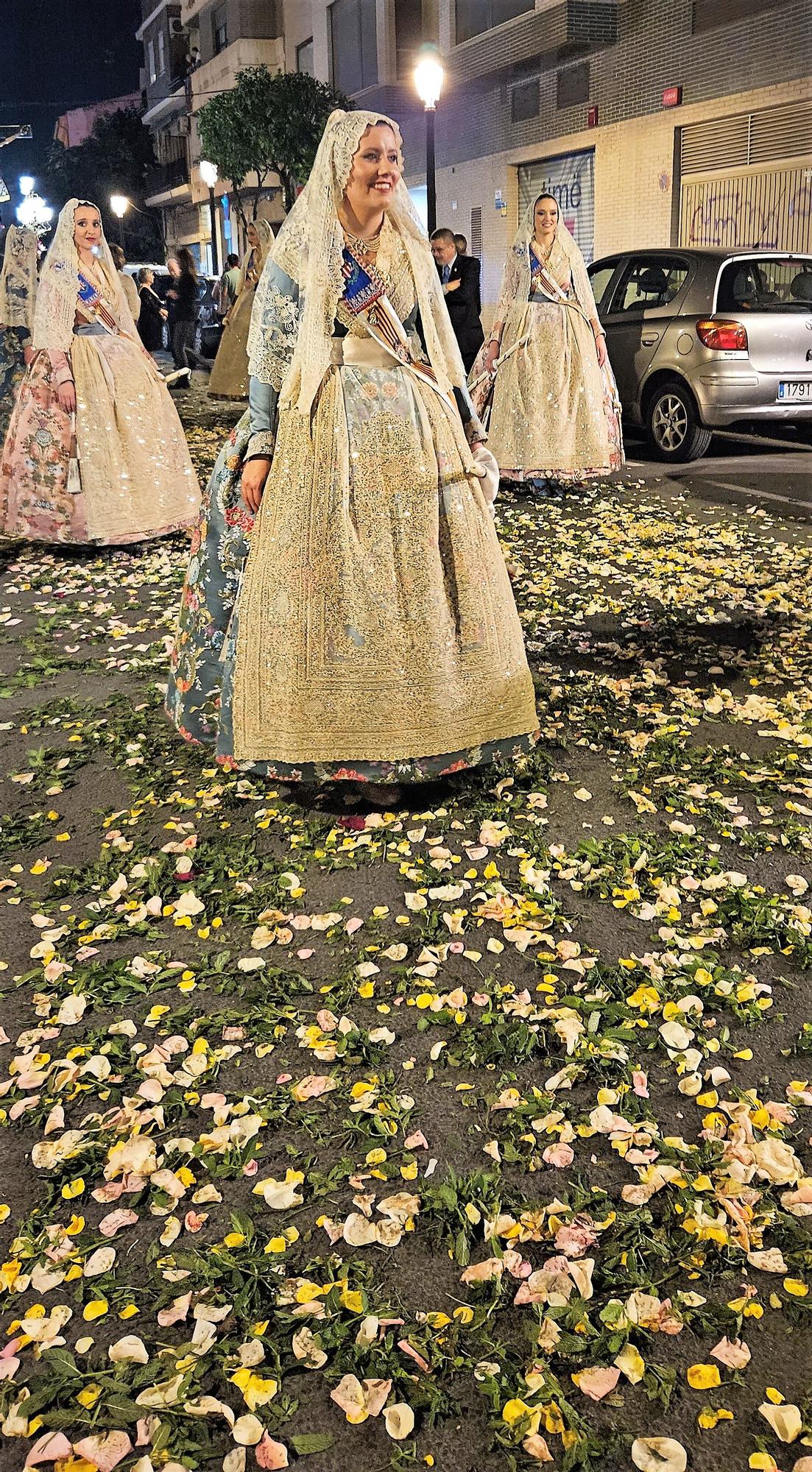 Laura, Paula, las cortes y las fallas de Zaidía acompañan al Cristo de la Fe