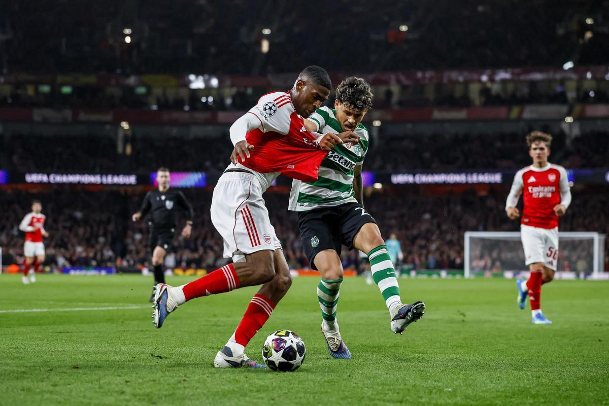 Mosquera en un lance del encuentro ante el Sporting de Portugal
