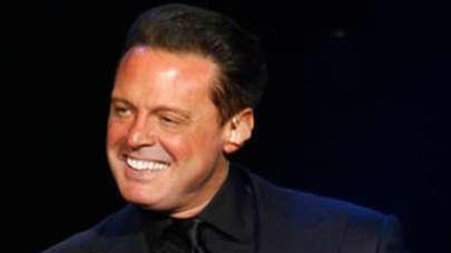 Luis Miguel.