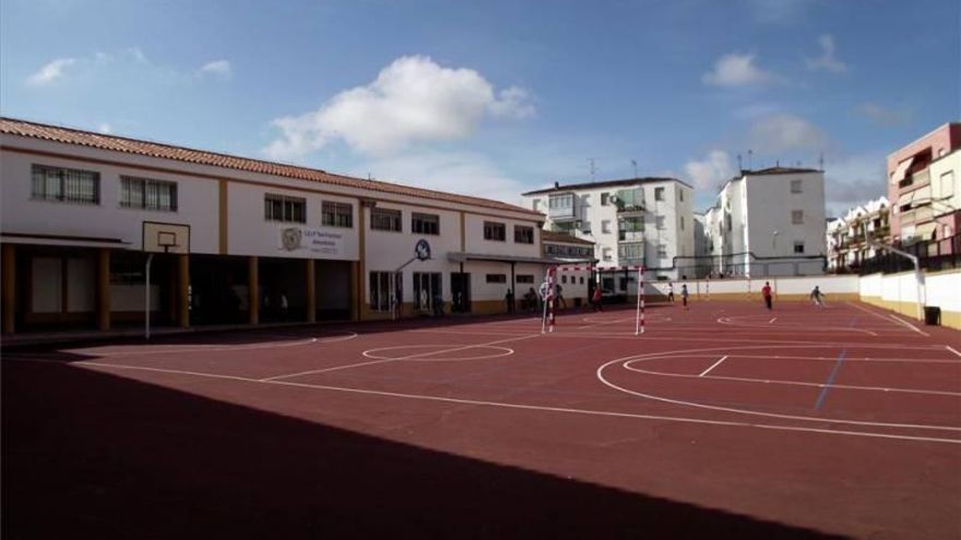 Ningún positivo en las 396 PCR en el colegio San Francisco de Almendralejo