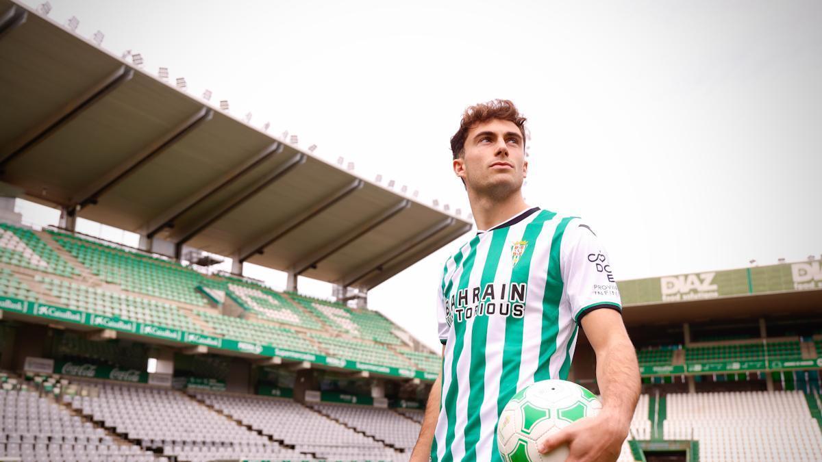 Mikel Goti, presentado como nuevo jugador del Córdoba CF