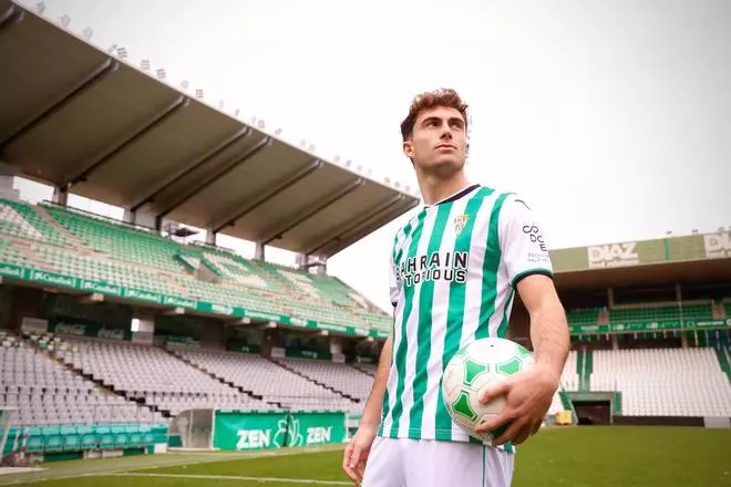 Mikel Goti, presentado como nuevo jugador del Córdoba CF