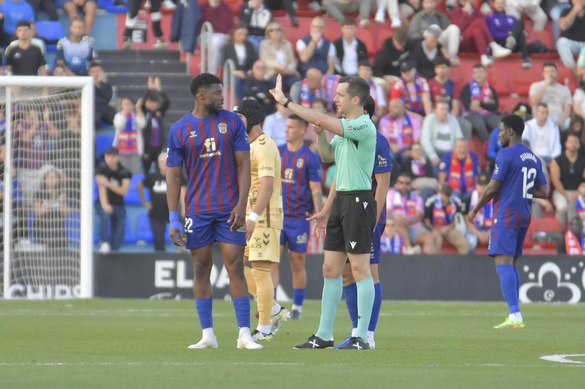 El Eldense salva el primer ‘match ball’ (1-0)