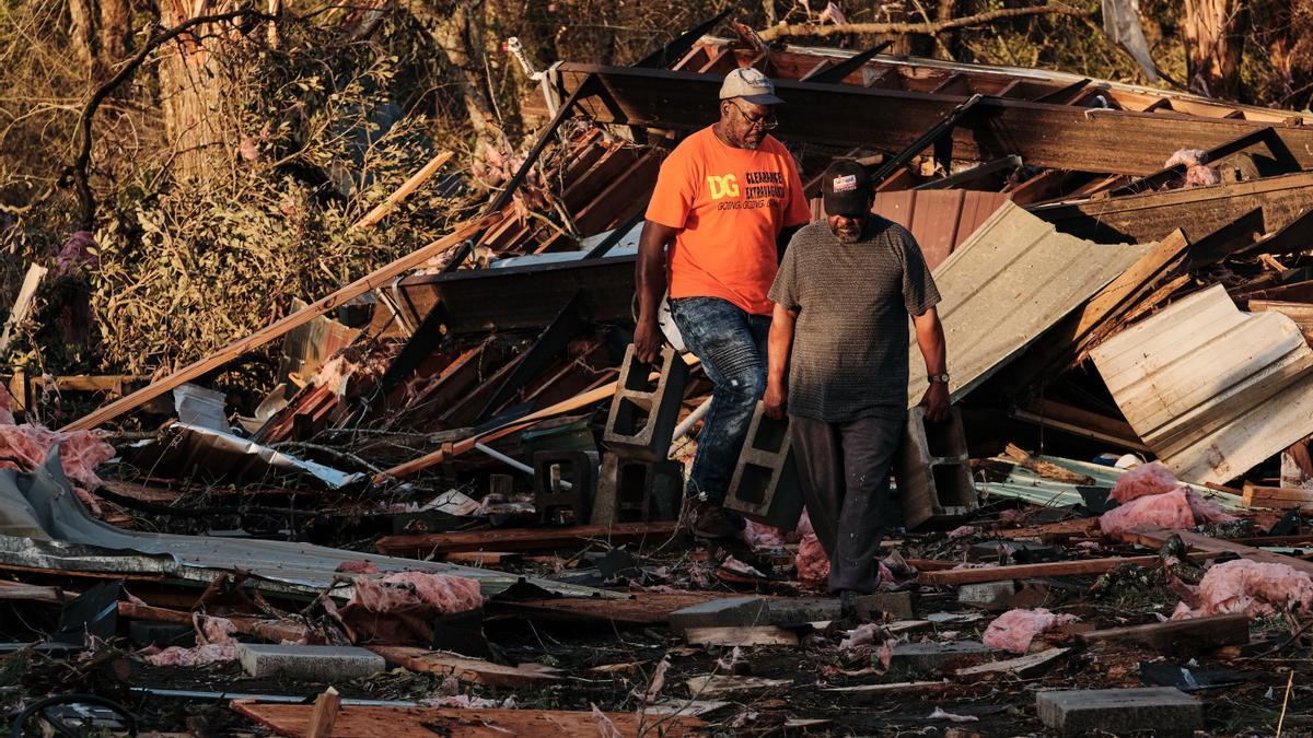 Daños de los tornados en Alabama.