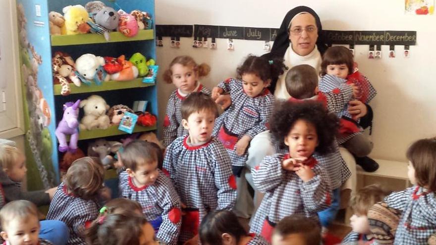 Sor Lucia Caram fa costat a una llar d&#039;infants de Manresa per a un acte benèfic
