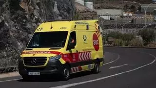Un motorista herido moderado al sufrir una caída El Hierro