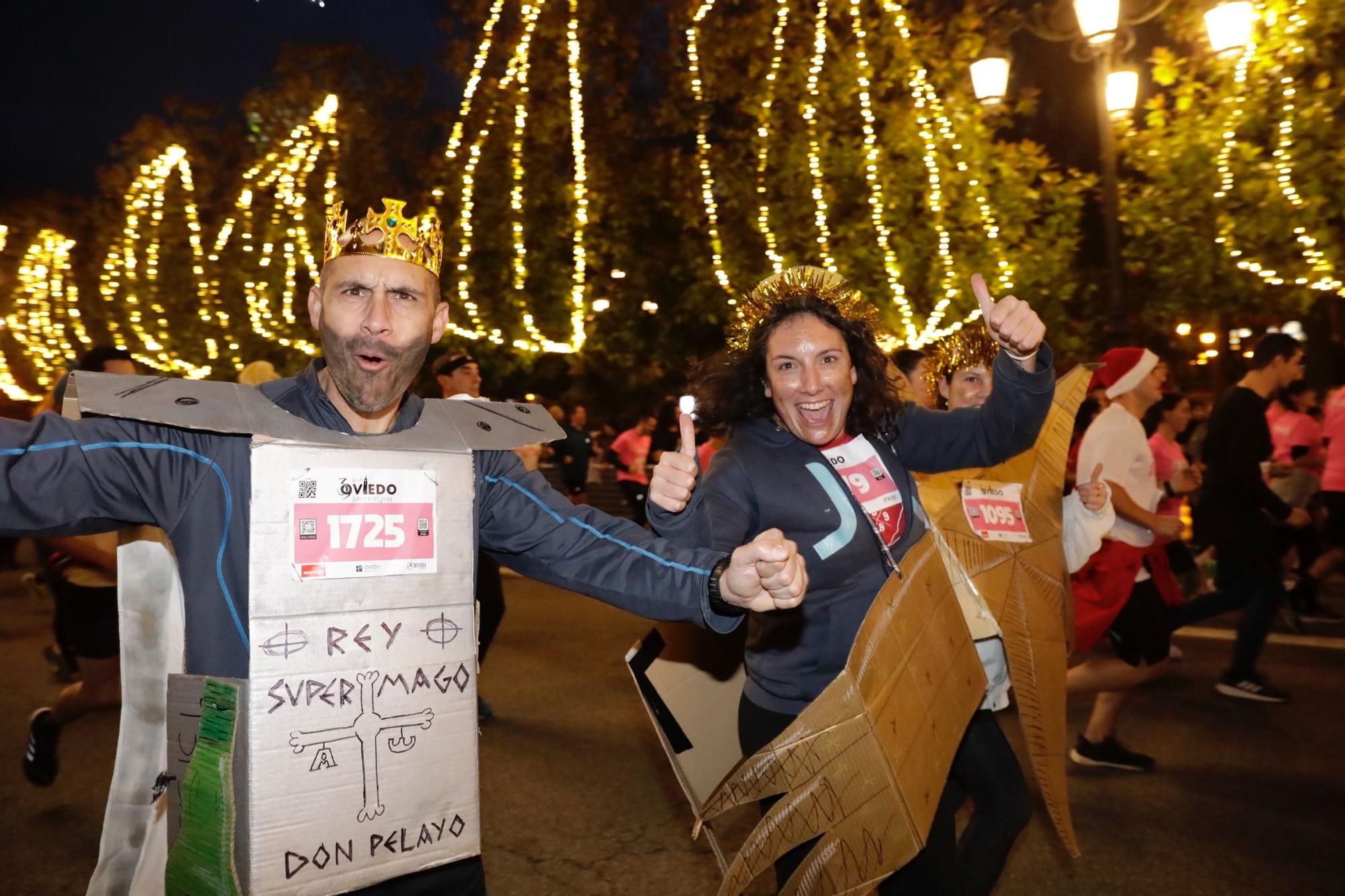 En imágenes: Jaime Bueno (Univerisad de Oviedo) y Mariam Benkert triunfan en la San Silvestre de Oviedo