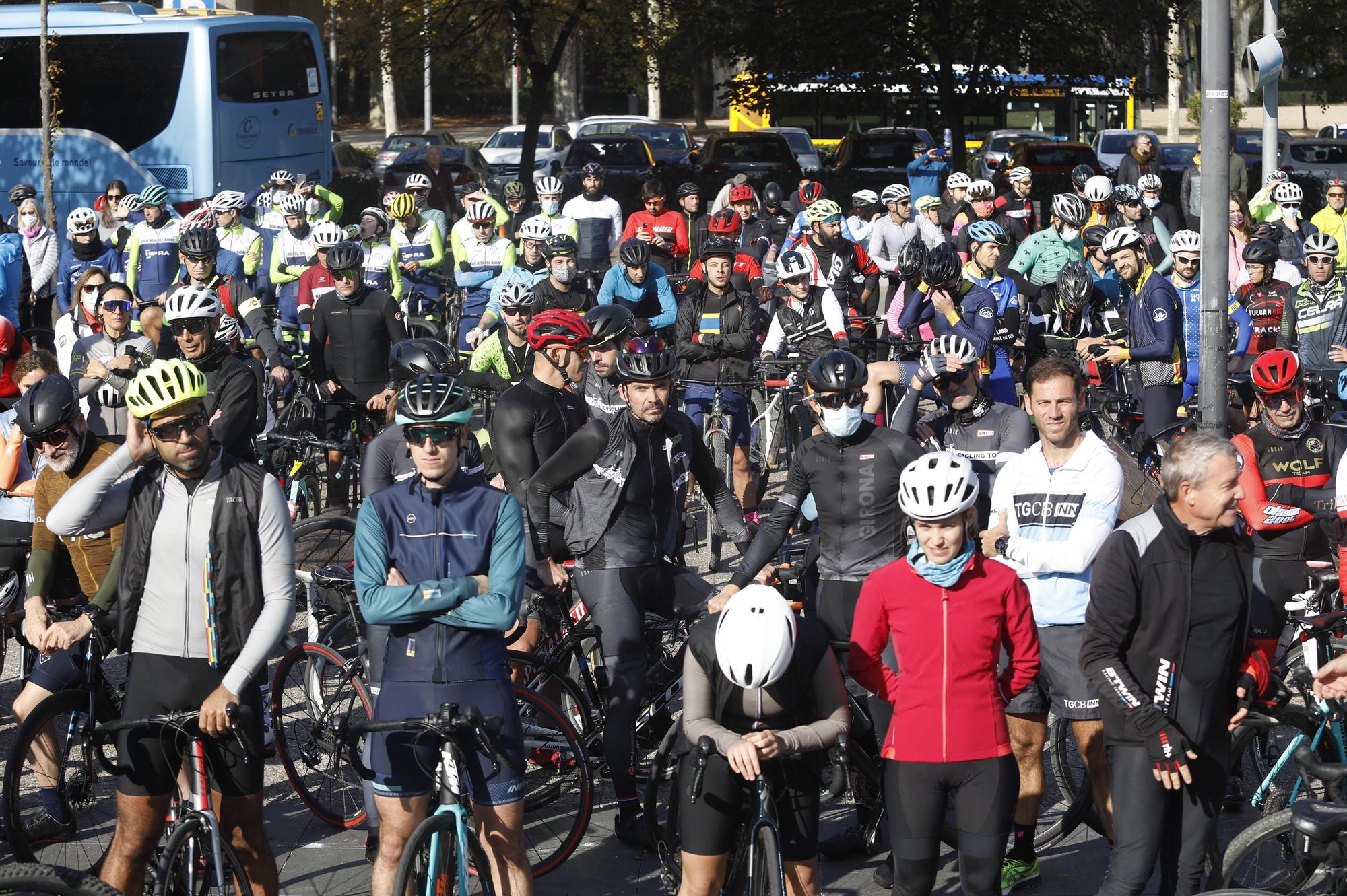 Un miler de persones diuen adeu a la ciclista de Girona atropellada mortalment per un conductor begut